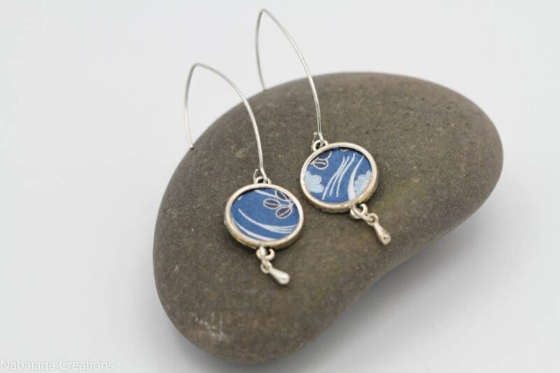 Boucles d'oreilles Les Elégantes bleu gris fleurs