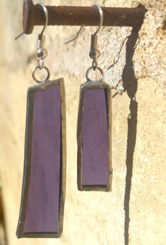 Boucles d'oreilles vitrail violet translucide 2