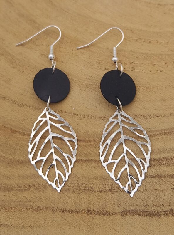 Boucles D’oreilles Chambre à Air Argentées “Les Feuilles”