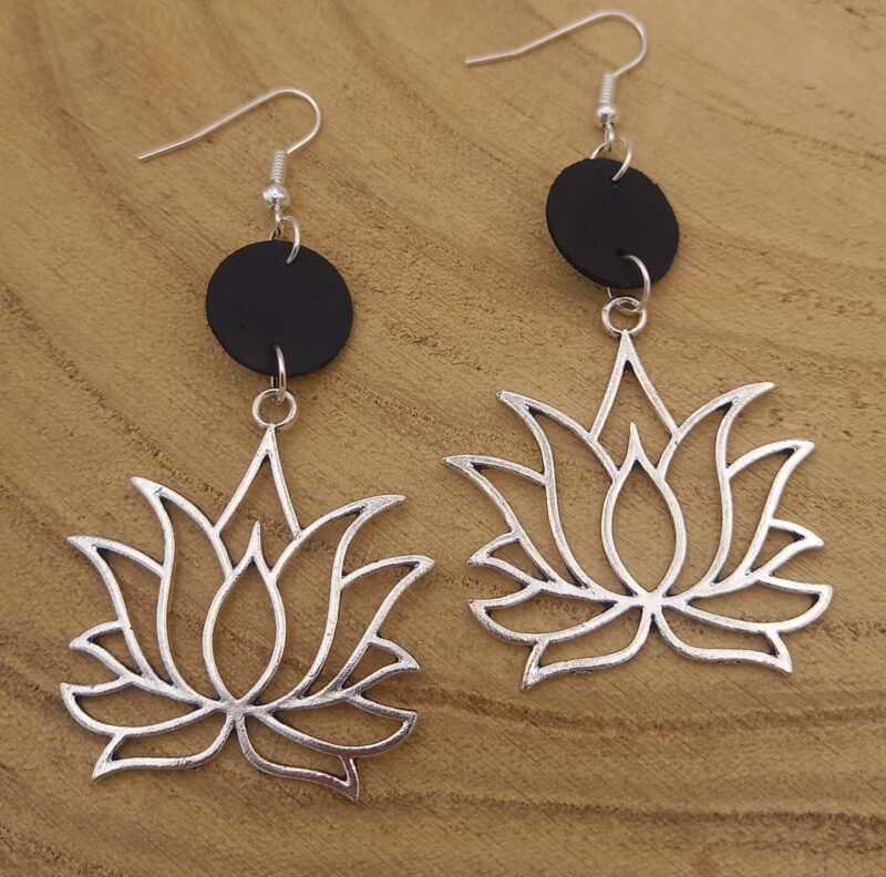 Boucles D’oreilles Chambre à Air Argentées “Les Lotus”